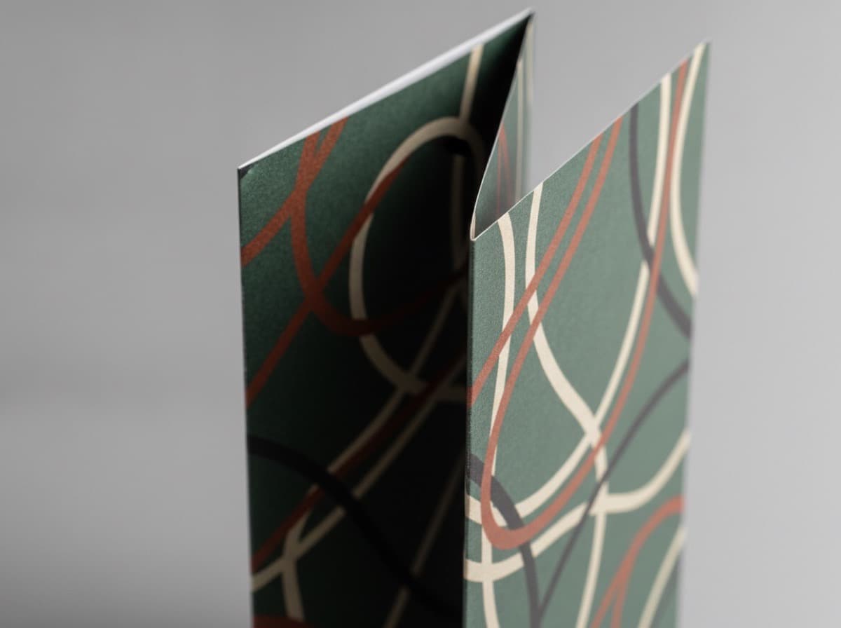Saddle Stitch vs. Perfect Binding: How to Choose the Right Binding for Your Booklet